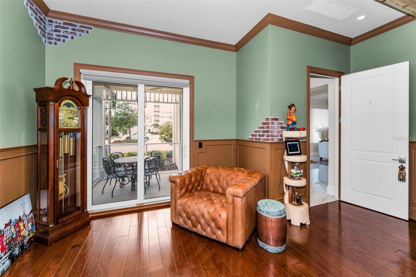 CARRIAGE HOMES AT BELLEVIEW PLACE CONDO - Residential