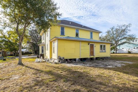 A home in TARPON SPRINGS