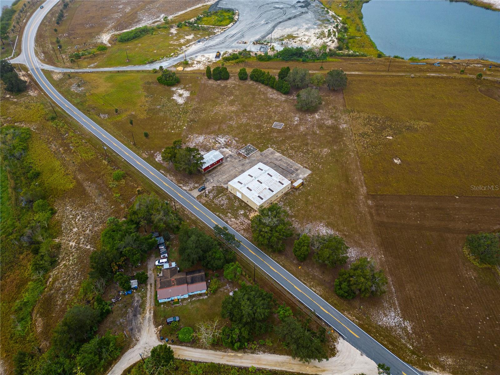 MAMMOTH GROVE - Land