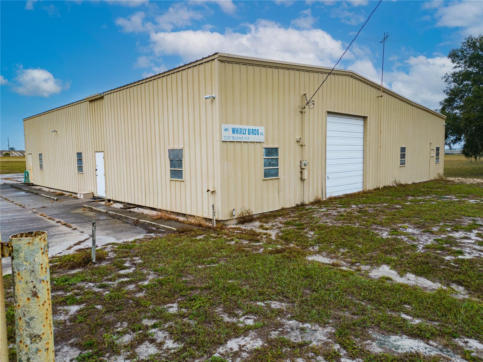 MAMMOTH GROVE - Land