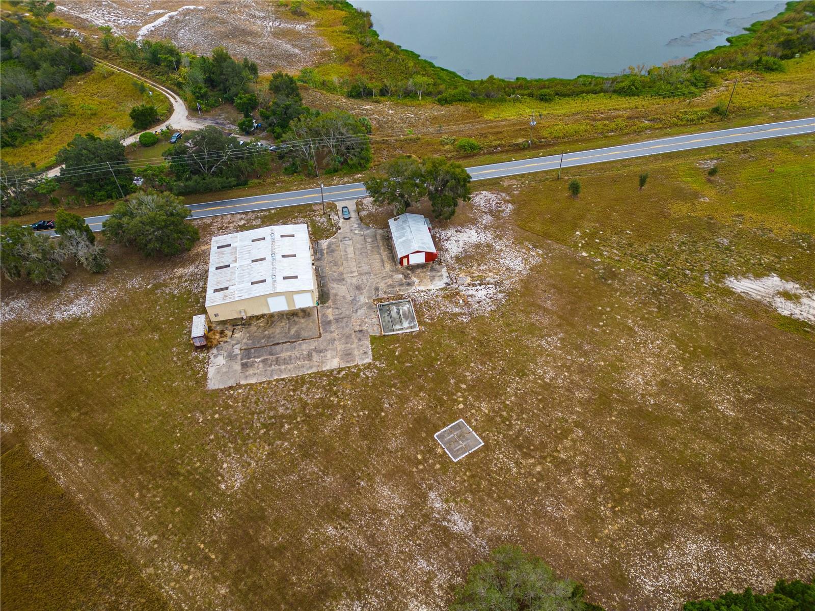 MAMMOTH GROVE - Land