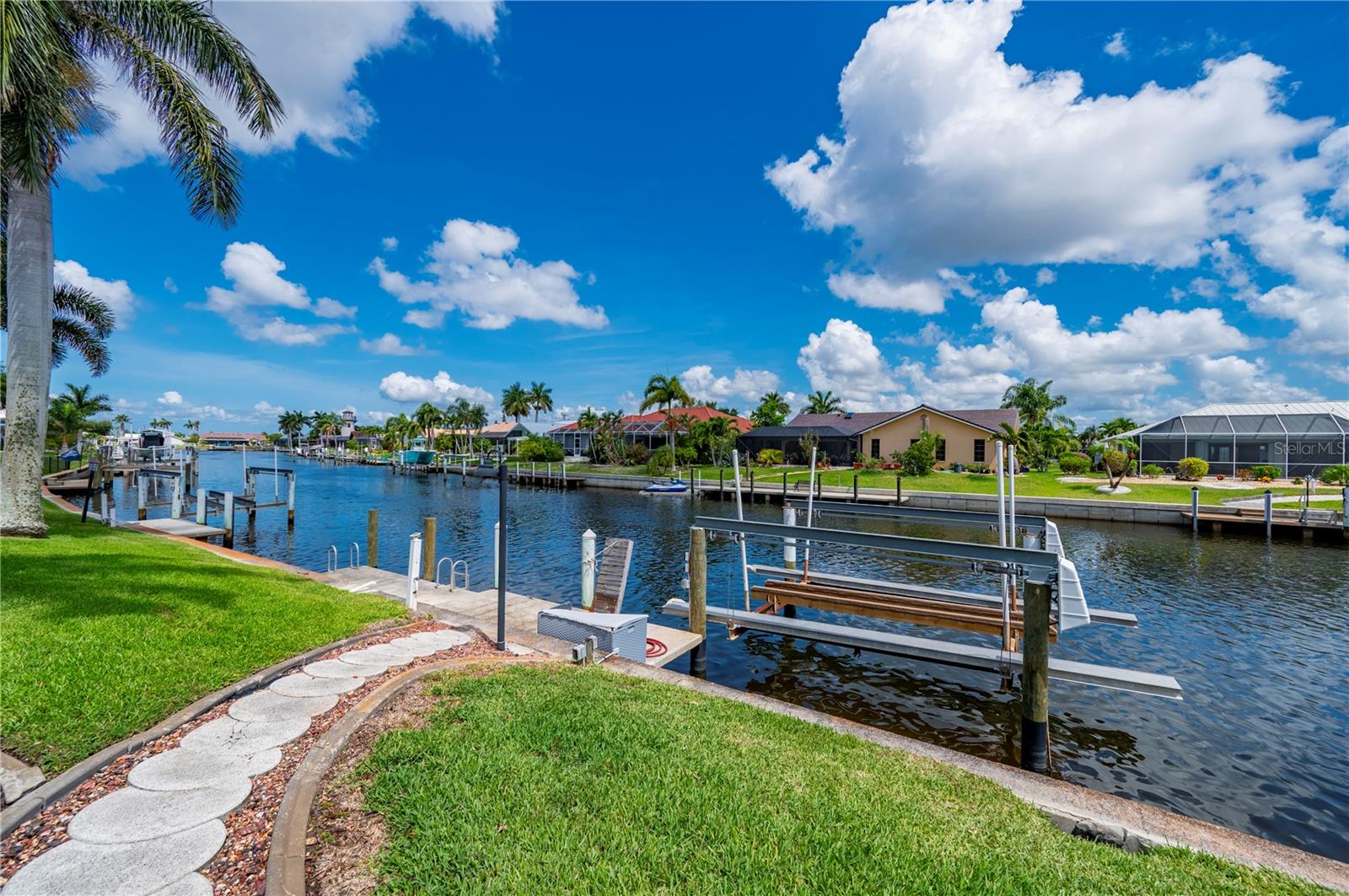 PUNTA GORDA ISLES SEC 08 - Residential
