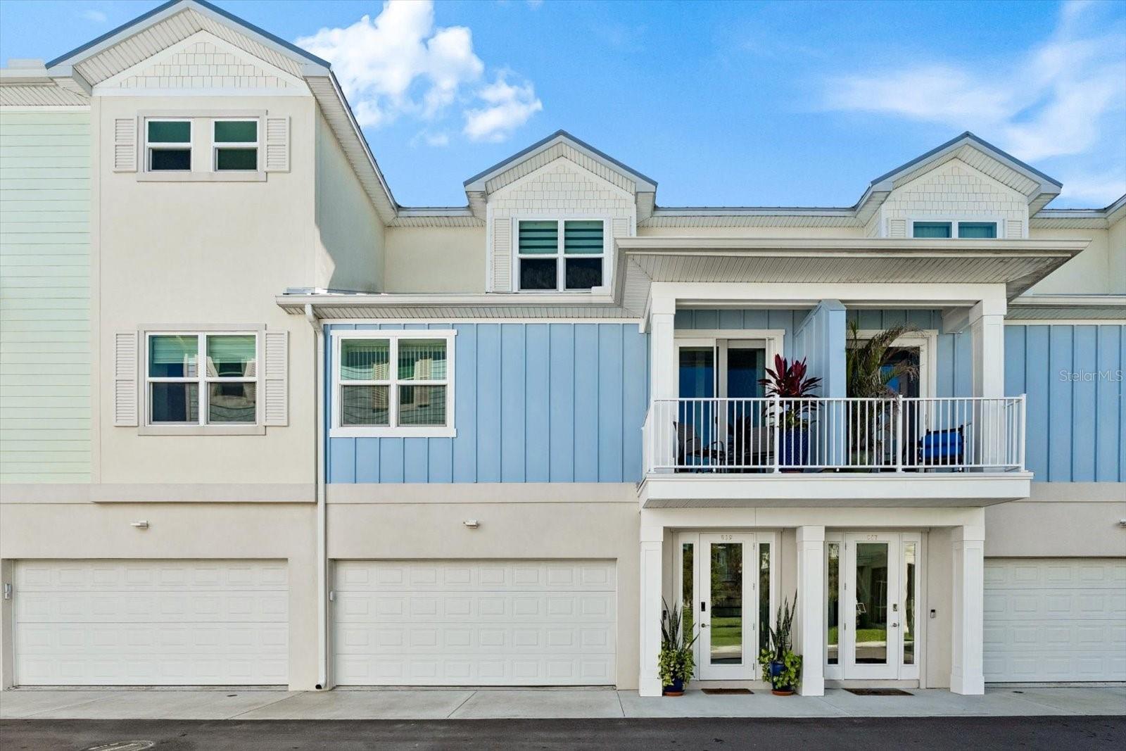 819 OAK BEND LANE