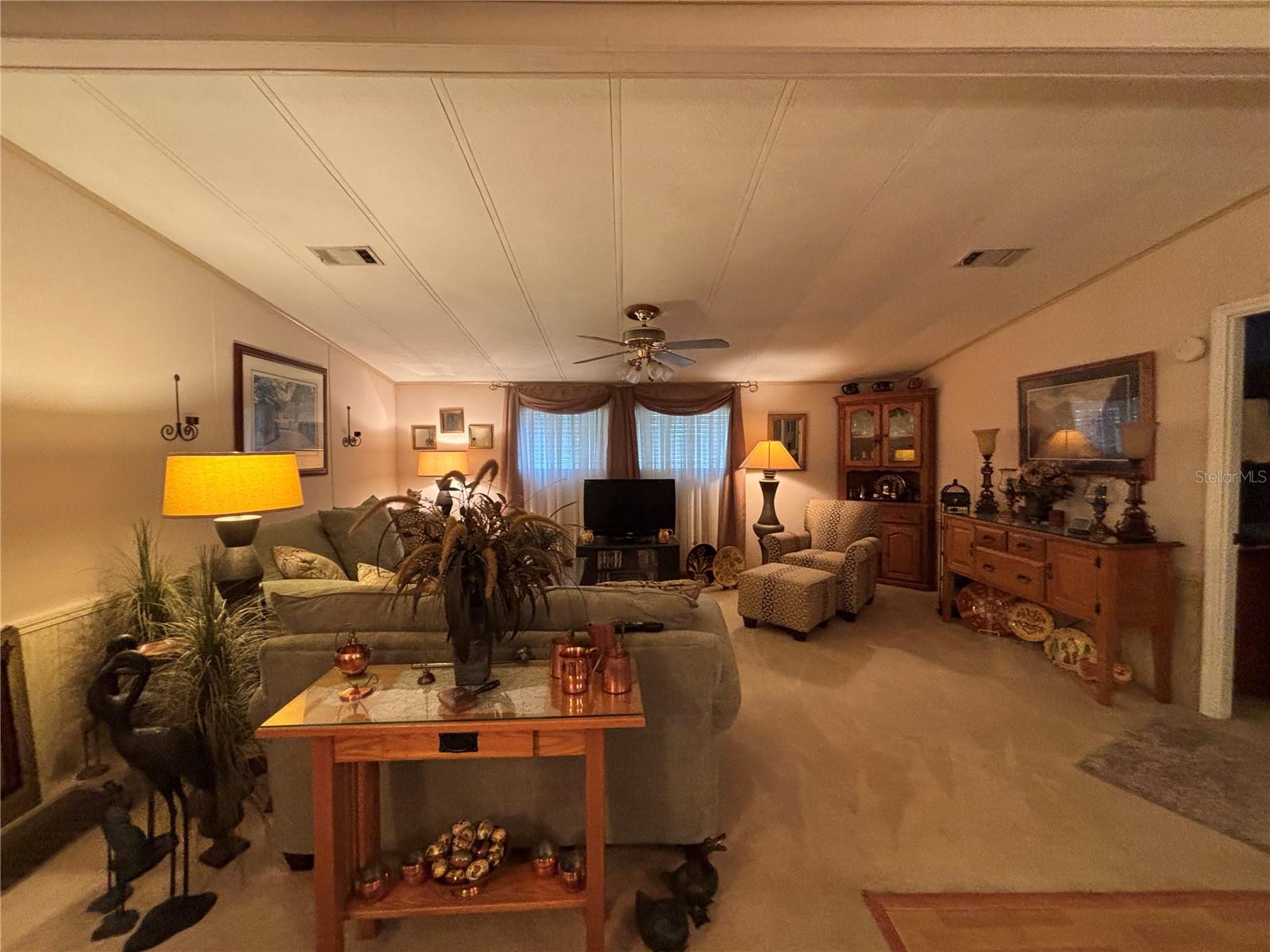 ZELLWOOD STATION - Residential