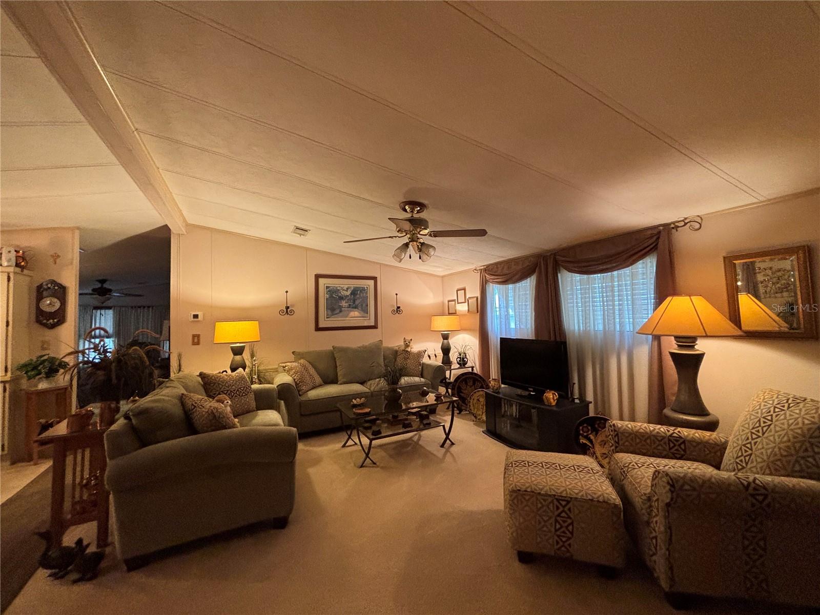 ZELLWOOD STATION - Residential