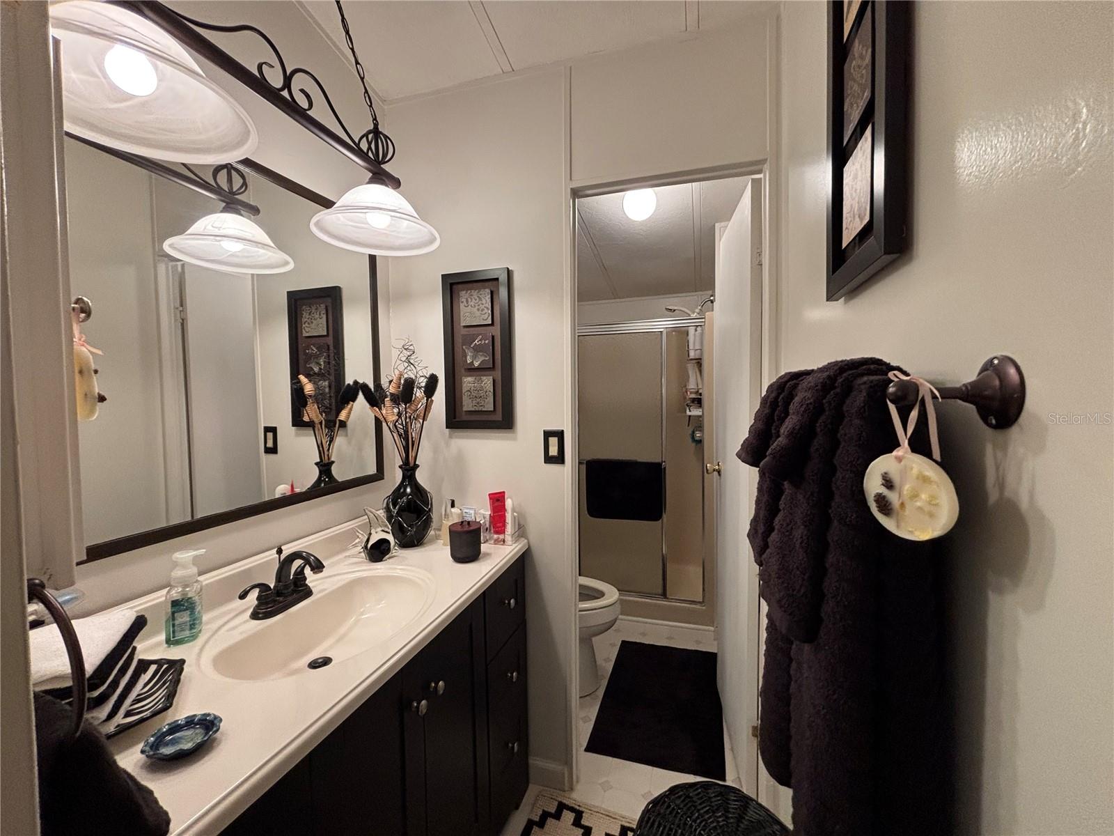 ZELLWOOD STATION - Residential