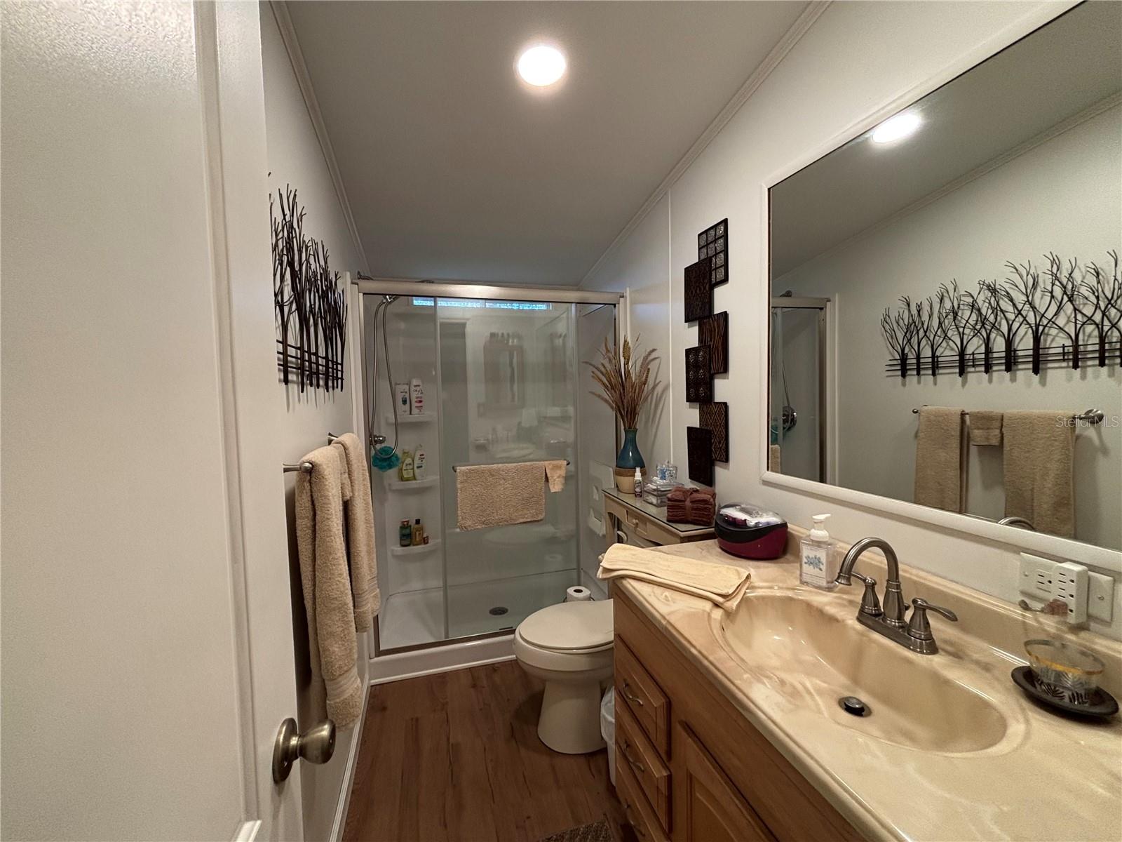 ZELLWOOD STATION - Residential