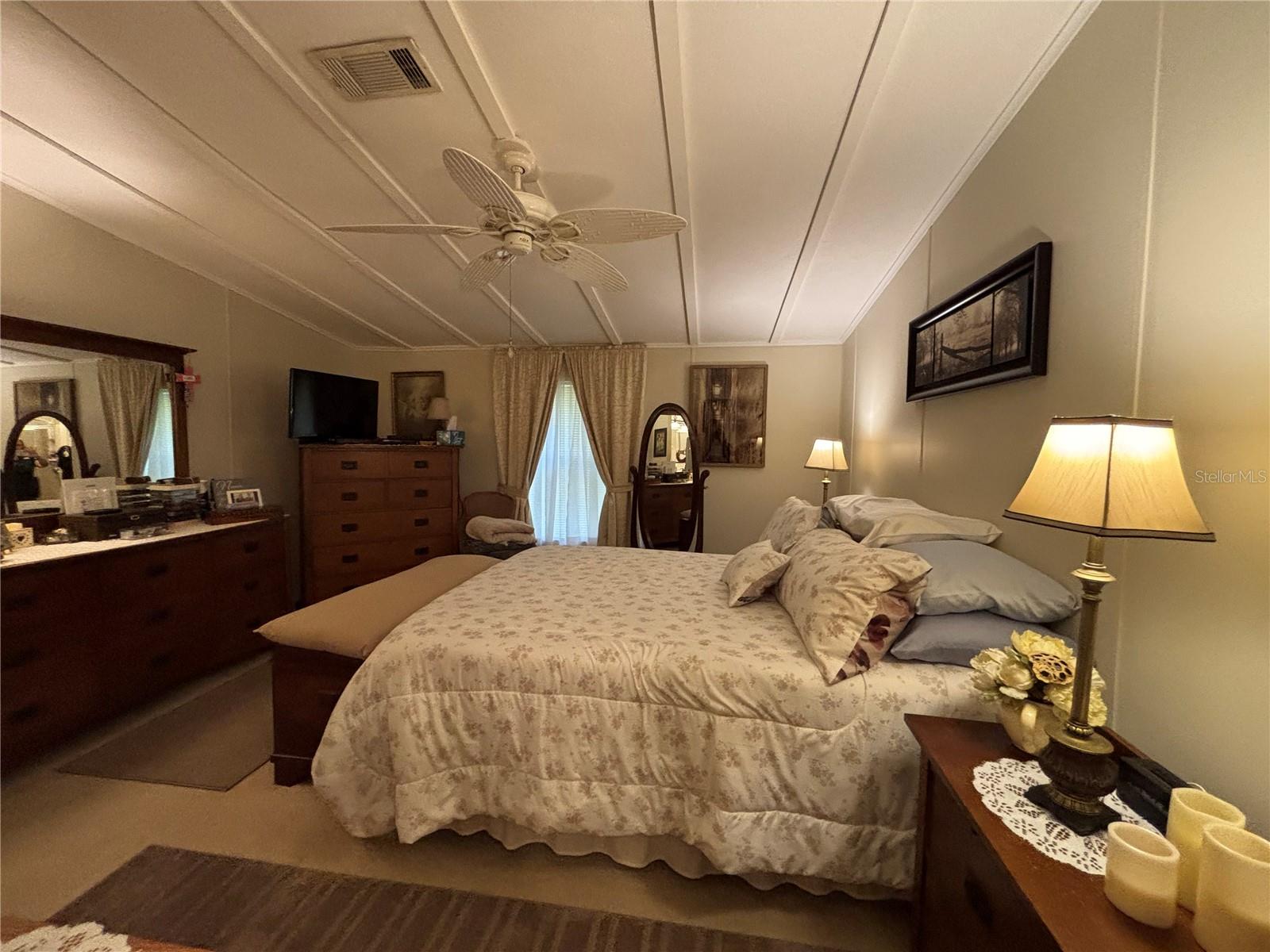 ZELLWOOD STATION - Residential