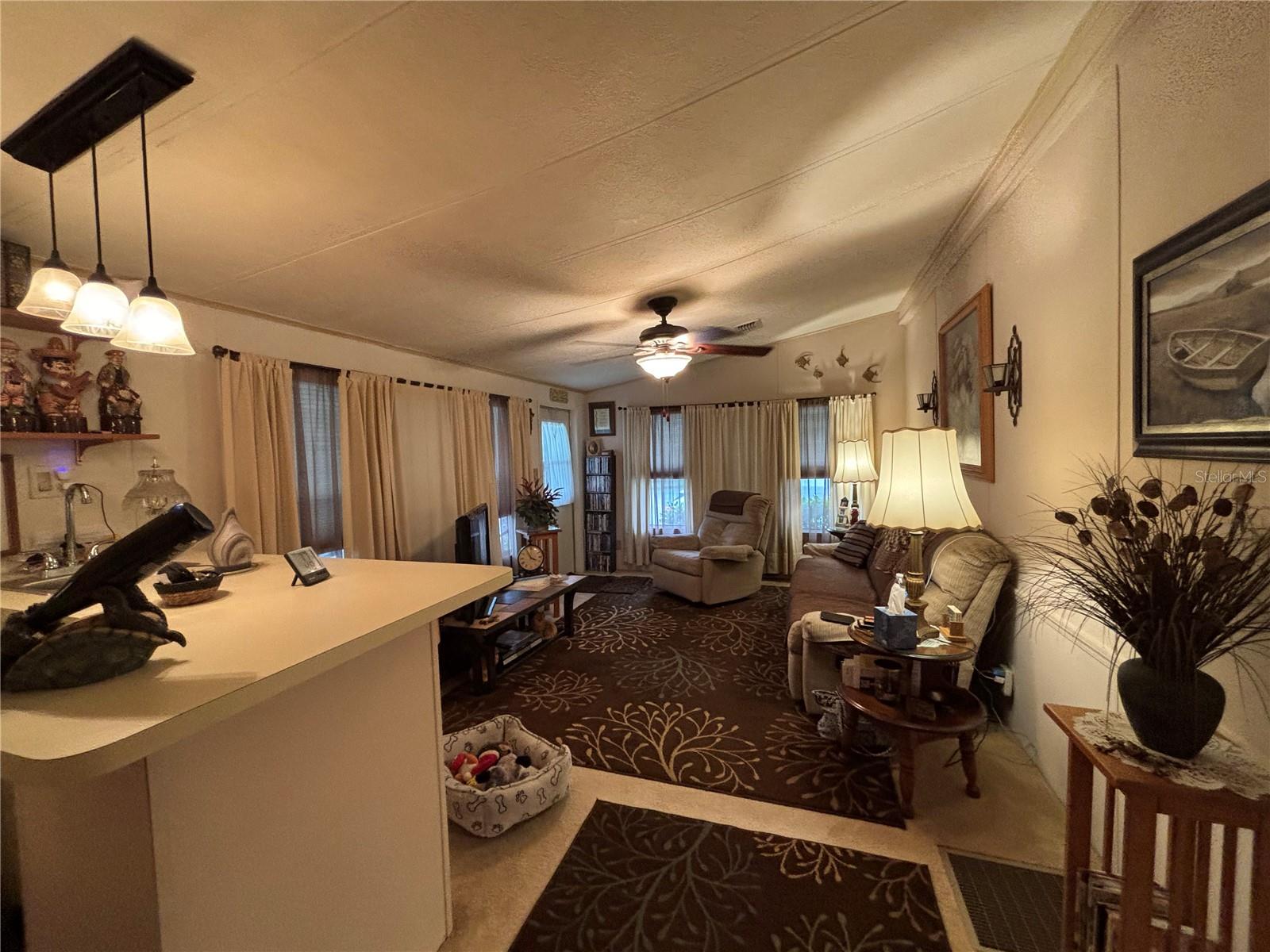 ZELLWOOD STATION - Residential