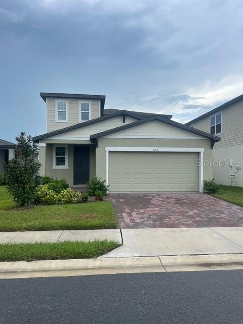 WOW!!!!! THIS BRAND NEW CONSTRUCTION HOME HAS IT ALL!!!! This large home features 5 bedroom, 3.5 bathrooms, a loft/bonus room, inside laundry room, 2 car garage and so much more.. Located just across the road from Poinciana Community Park and minutes to HWY27, HWY60, and is centrally located to downtown Lake Wale, Haines City or Winter Haven, just to name a few.....Call today for your personal tour.