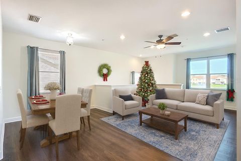 Photo of 3668 Parkridge Circle #28-201, Sarasota, FL 34243 (MLS # A4671693)
