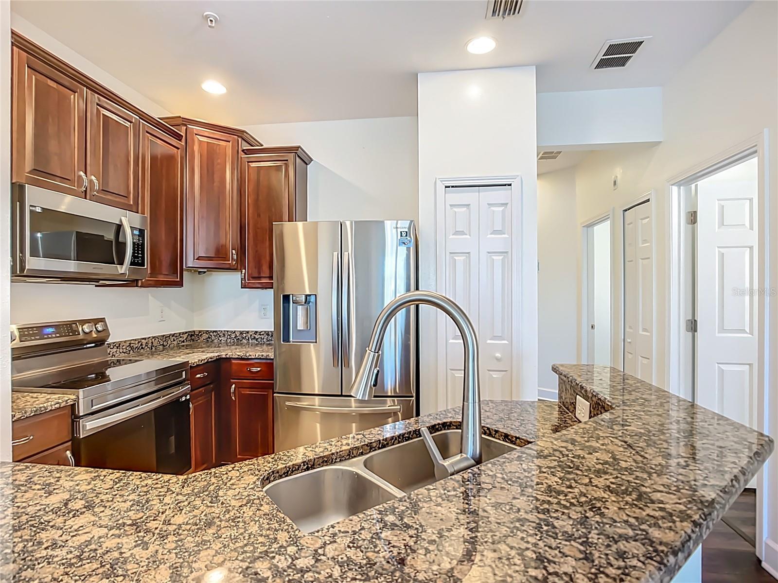 PARKRIDGE PH 33 & 19 - Residential