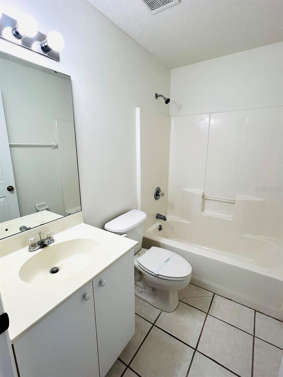 BELLE TERRE - Residential Lease