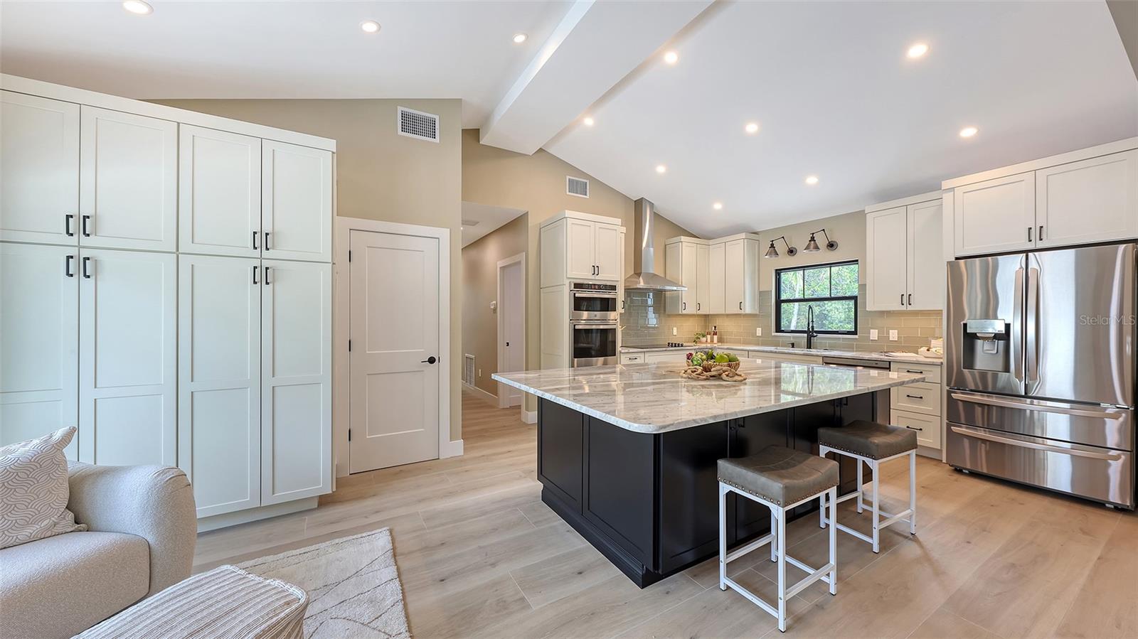 SIESTA PROPERTIES INC - Residential