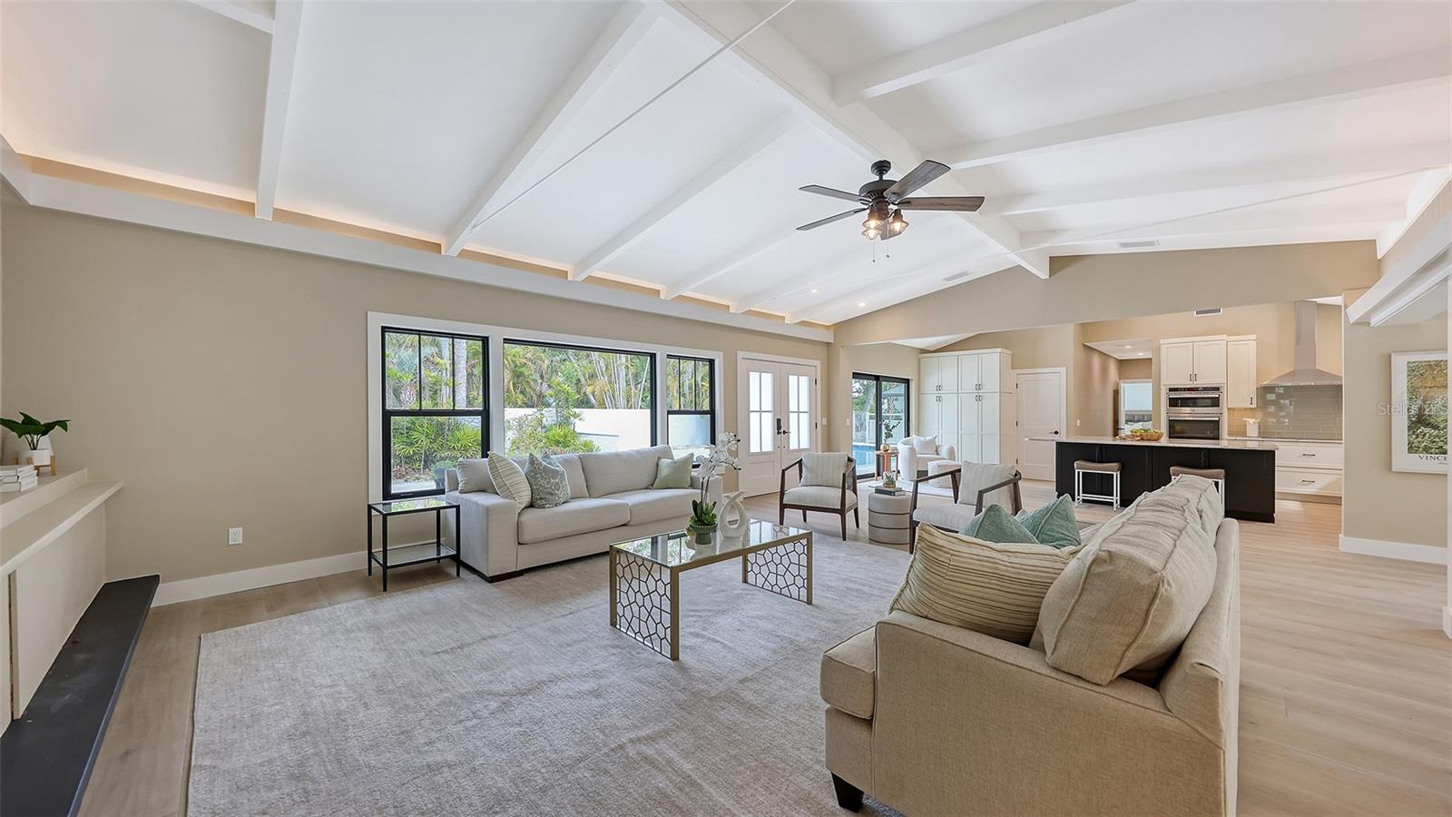 SIESTA PROPERTIES INC - Residential