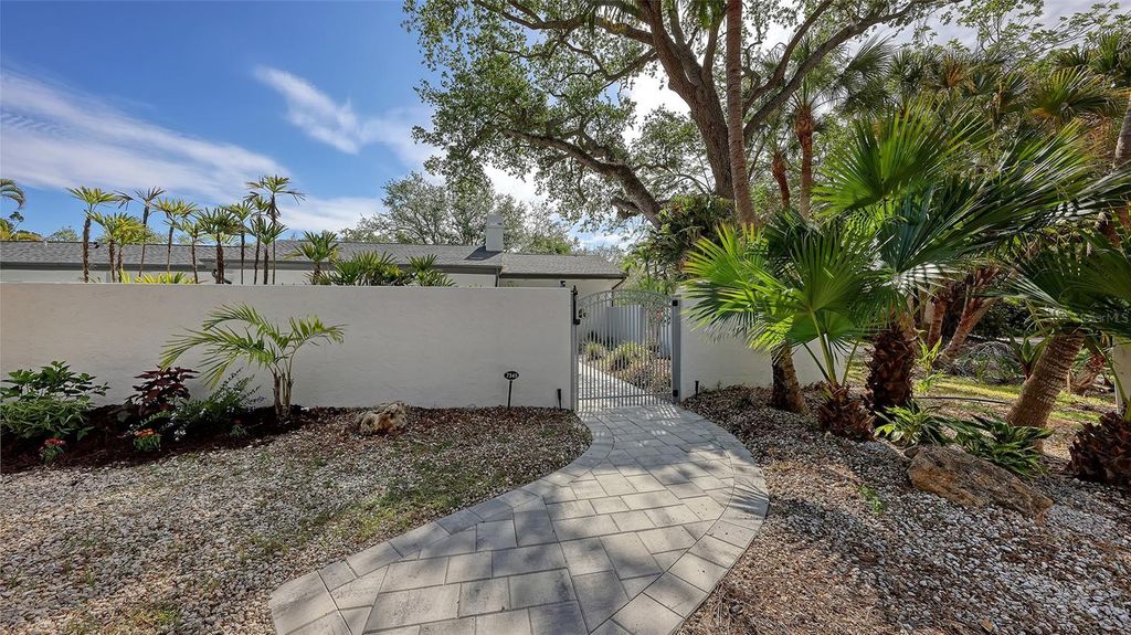 Photo of 7345 Pine Needle Road, Sarasota, FL 34242 (MLS # A4690626)