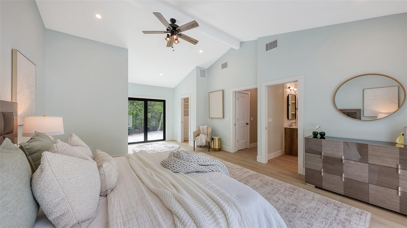 SIESTA PROPERTIES INC - Residential