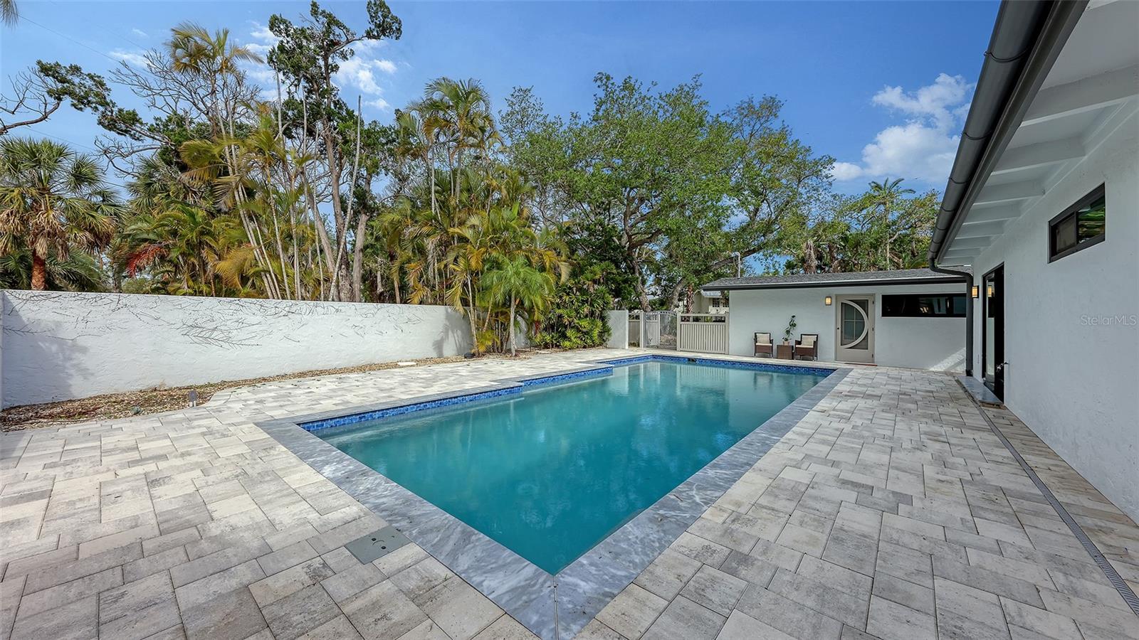 SIESTA PROPERTIES INC - Residential