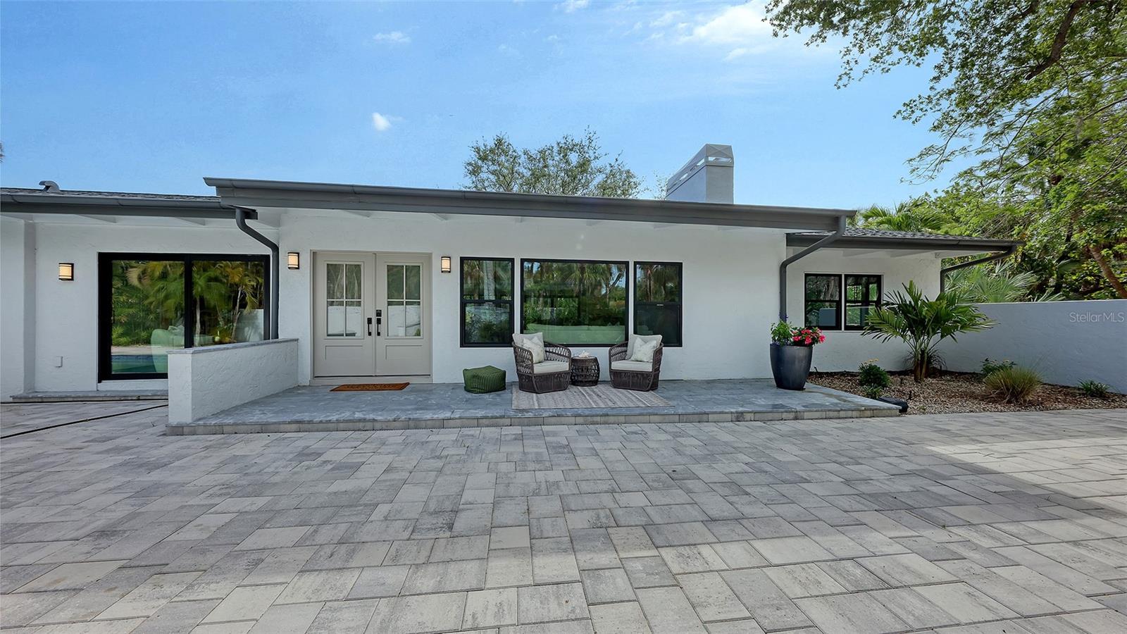 SIESTA PROPERTIES INC - Residential