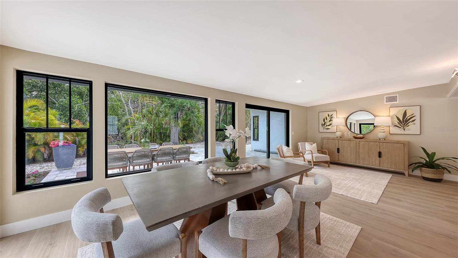 SIESTA PROPERTIES INC - Residential