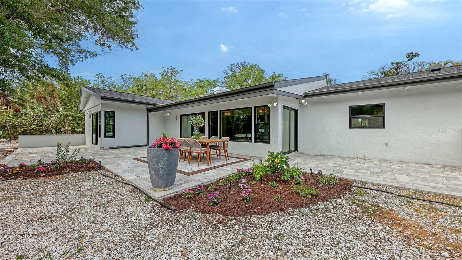 SIESTA PROPERTIES INC - Residential