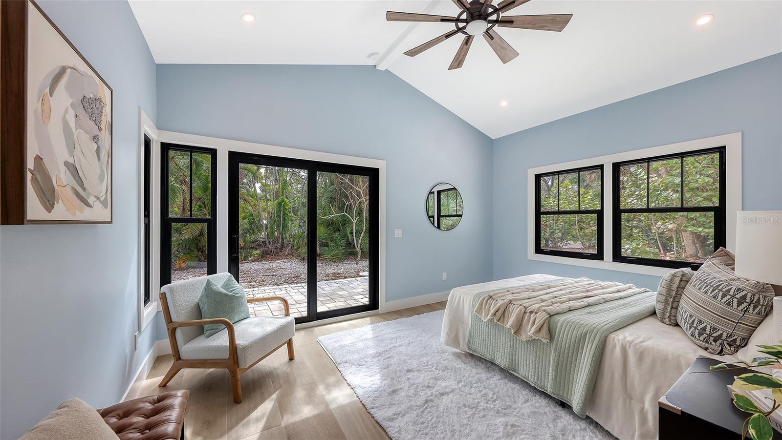 SIESTA PROPERTIES INC - Residential