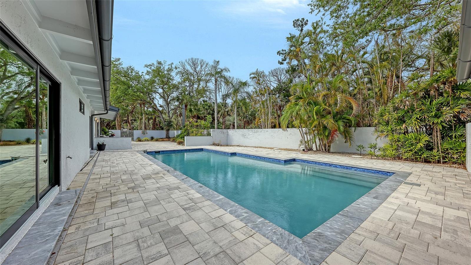 SIESTA PROPERTIES INC - Residential