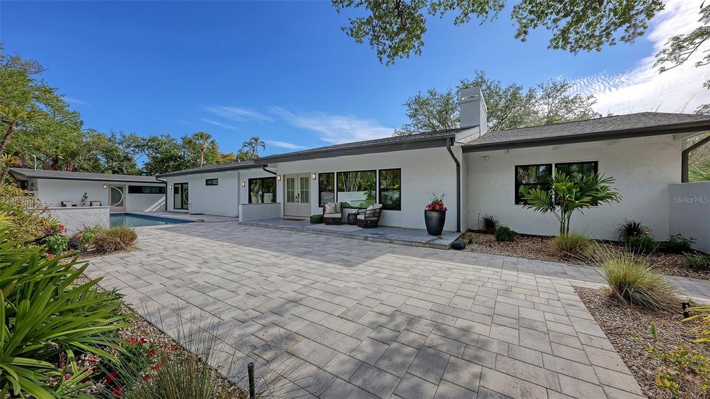 Photo of 7345 Pine Needle Road, Sarasota, FL 34242 (MLS # A4690626)