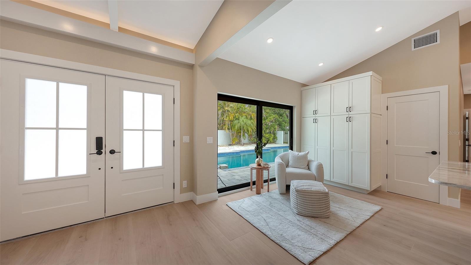 SIESTA PROPERTIES INC - Residential