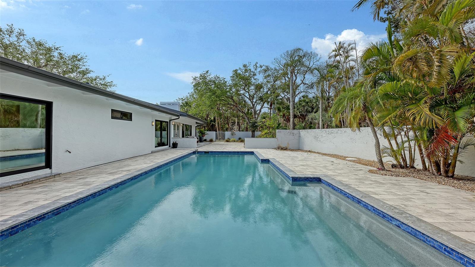 SIESTA PROPERTIES INC - Residential