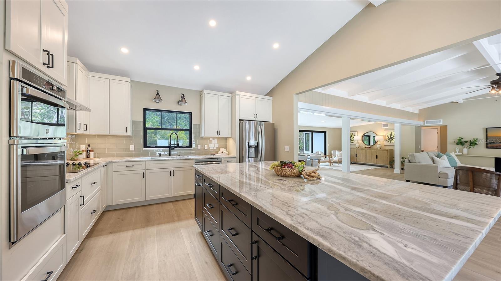 SIESTA PROPERTIES INC - Residential