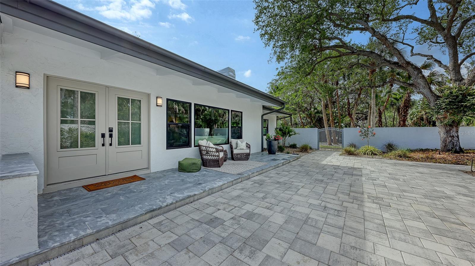 SIESTA PROPERTIES INC - Residential