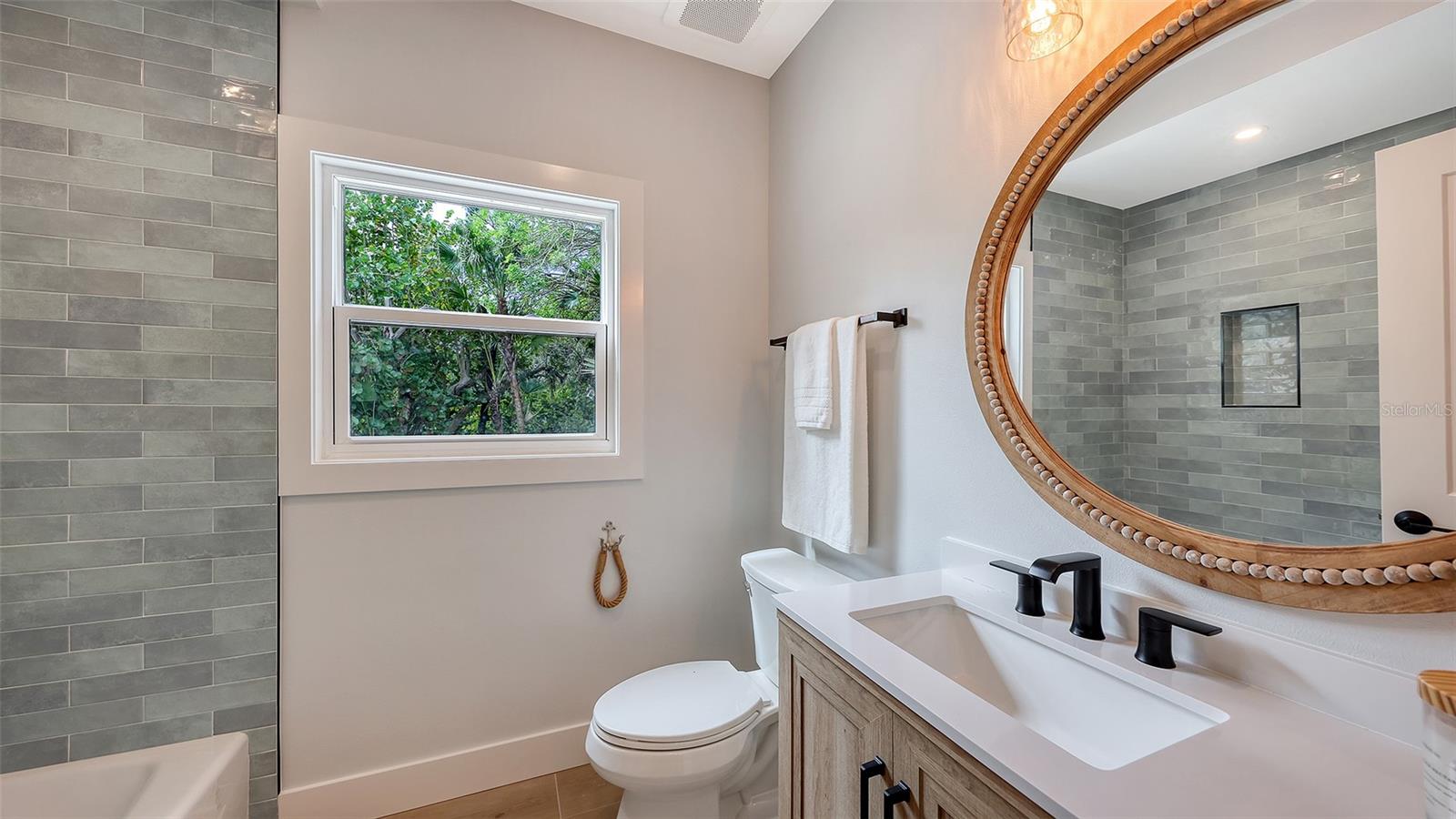 SIESTA PROPERTIES INC - Residential