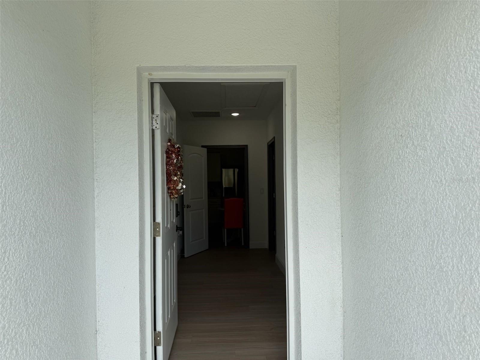 HOLLY HILL GROVE AND FRUIT CO - Residential Lease