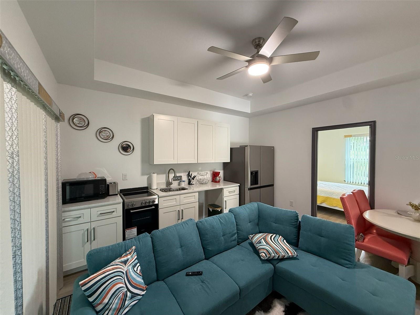 HOLLY HILL GROVE AND FRUIT CO - Residential Lease