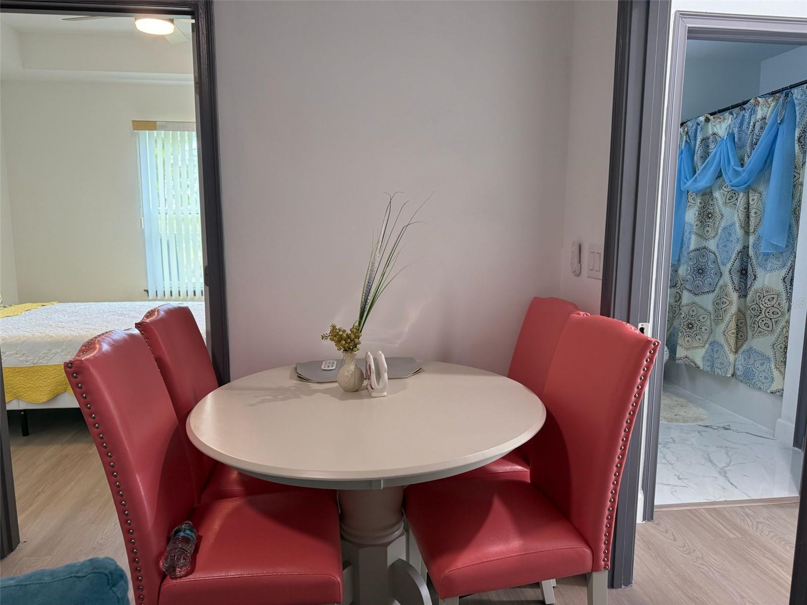 HOLLY HILL GROVE AND FRUIT CO - Residential Lease