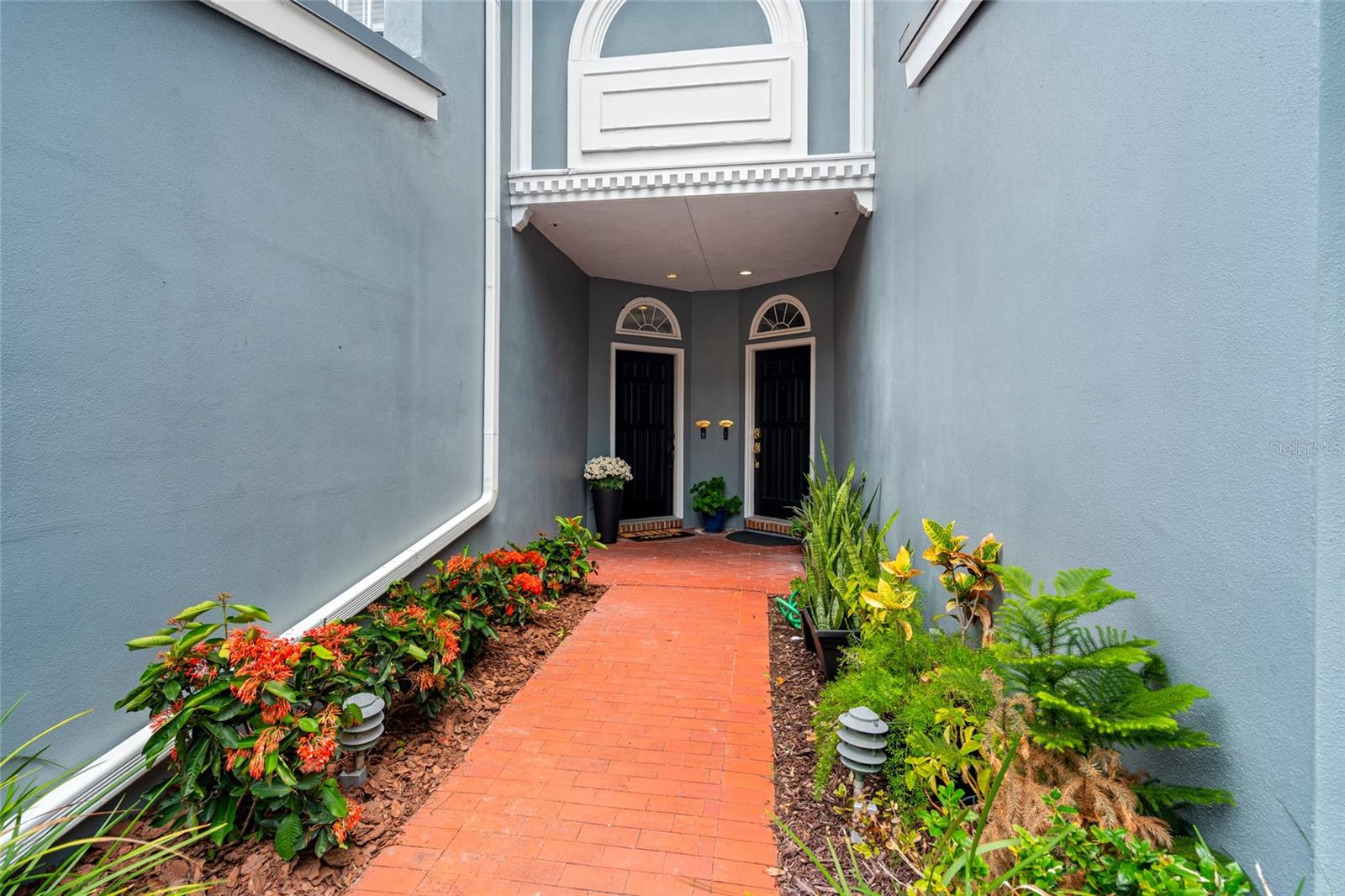 THE VILLAS OF BAY VILLA PLACE - Residential Lease