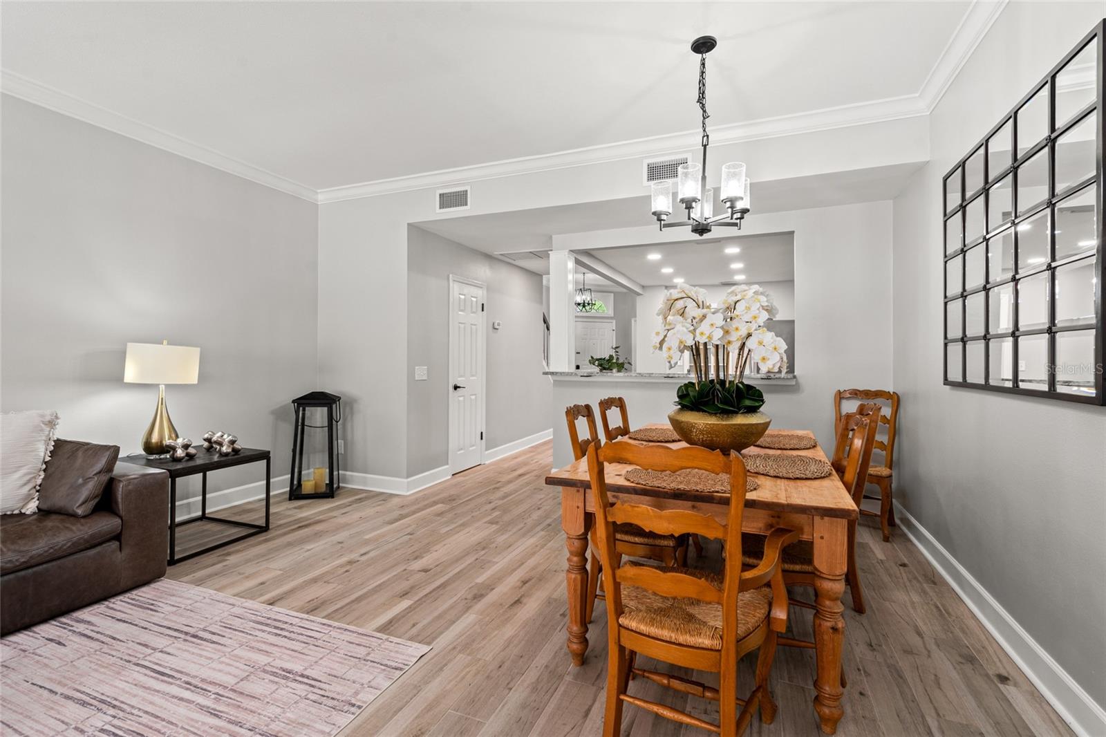 THE VILLAS OF BAY VILLA PLACE - Residential Lease