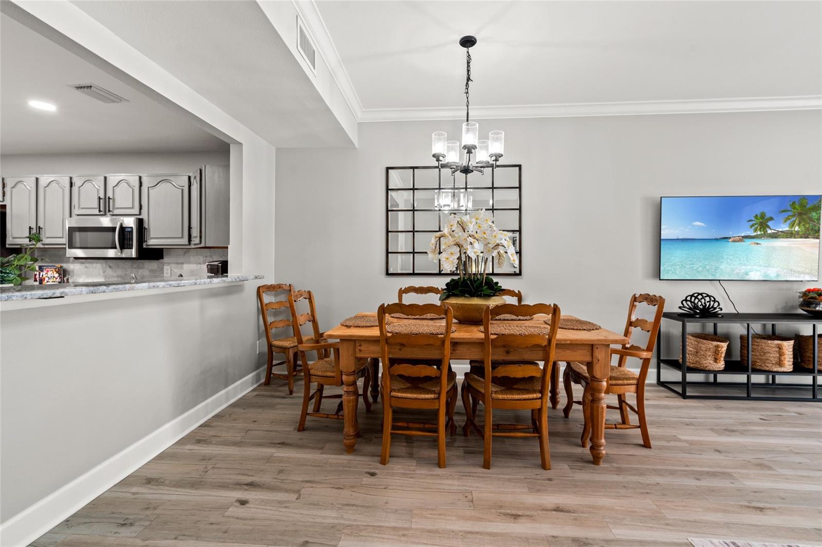 THE VILLAS OF BAY VILLA PLACE - Residential Lease