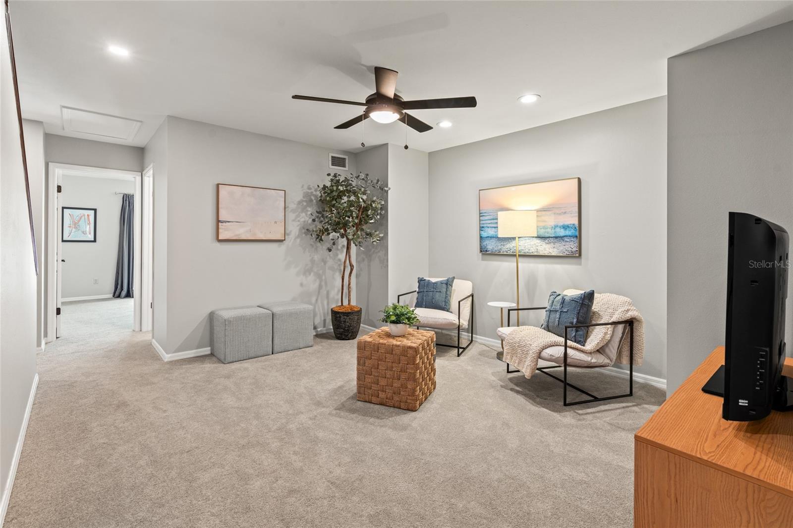 THE VILLAS OF BAY VILLA PLACE - Residential Lease