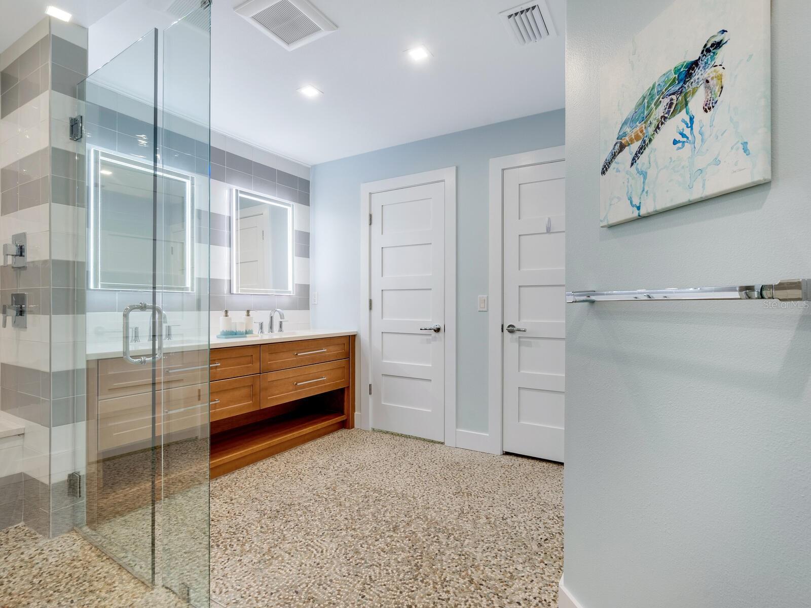 SIESTA ISLES - Residential