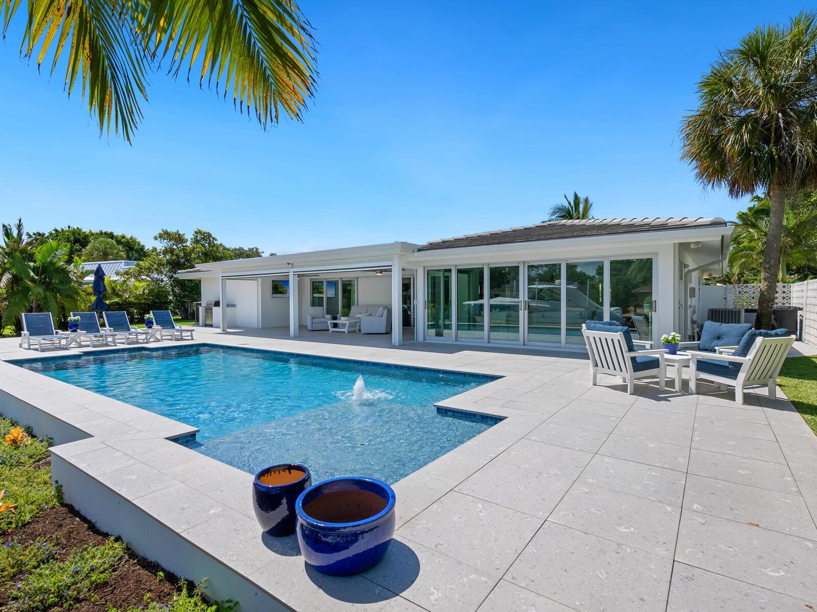 SIESTA ISLES - Residential