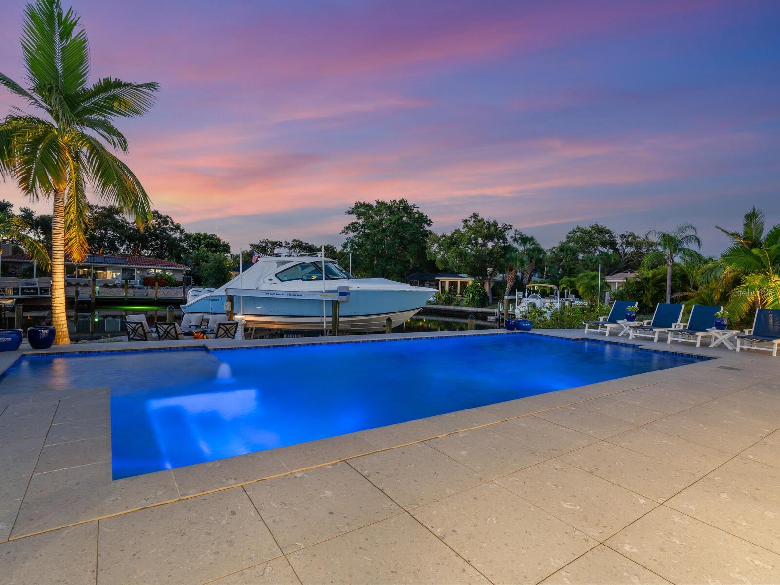 SIESTA ISLES - Residential