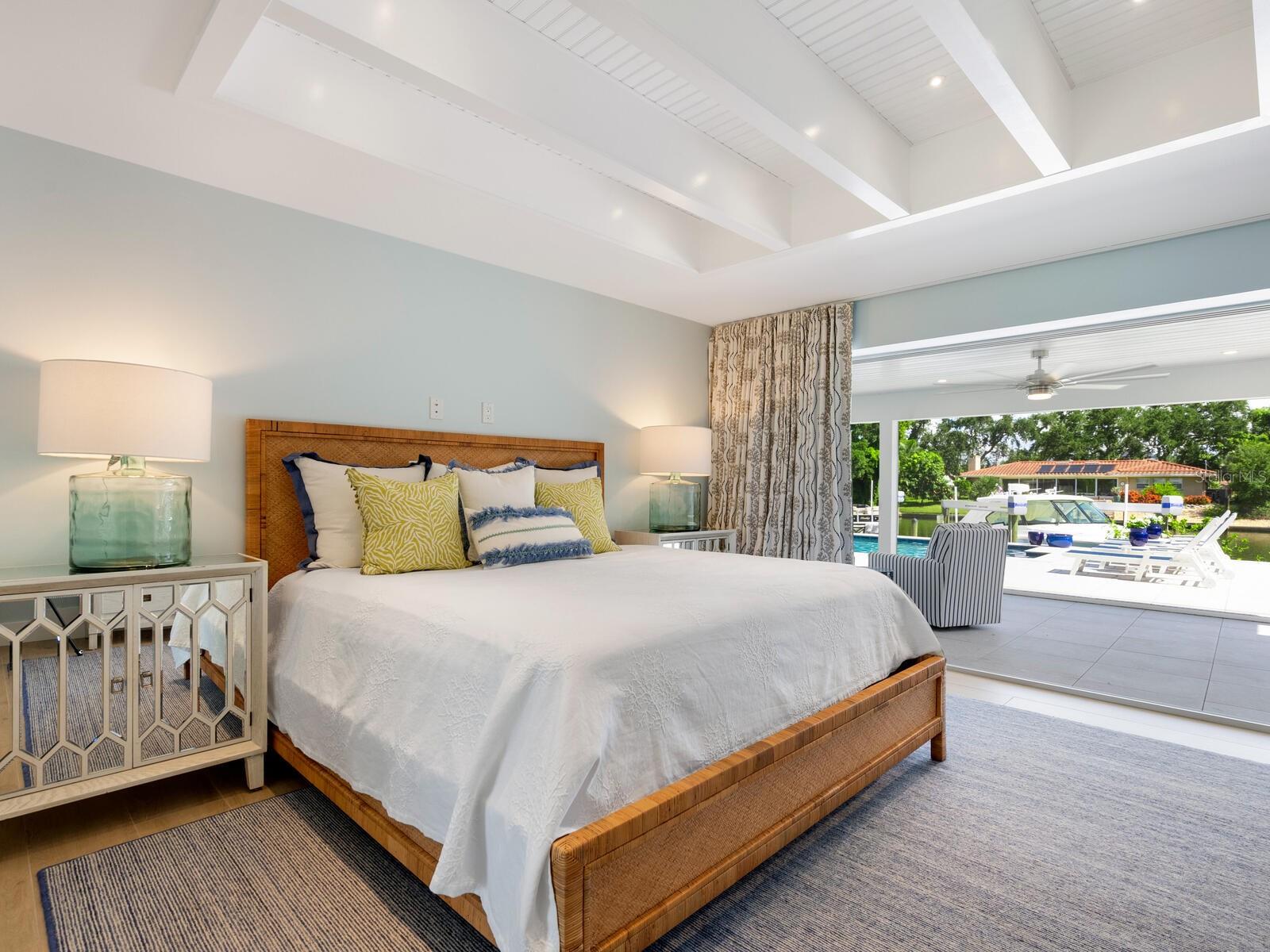 SIESTA ISLES - Residential