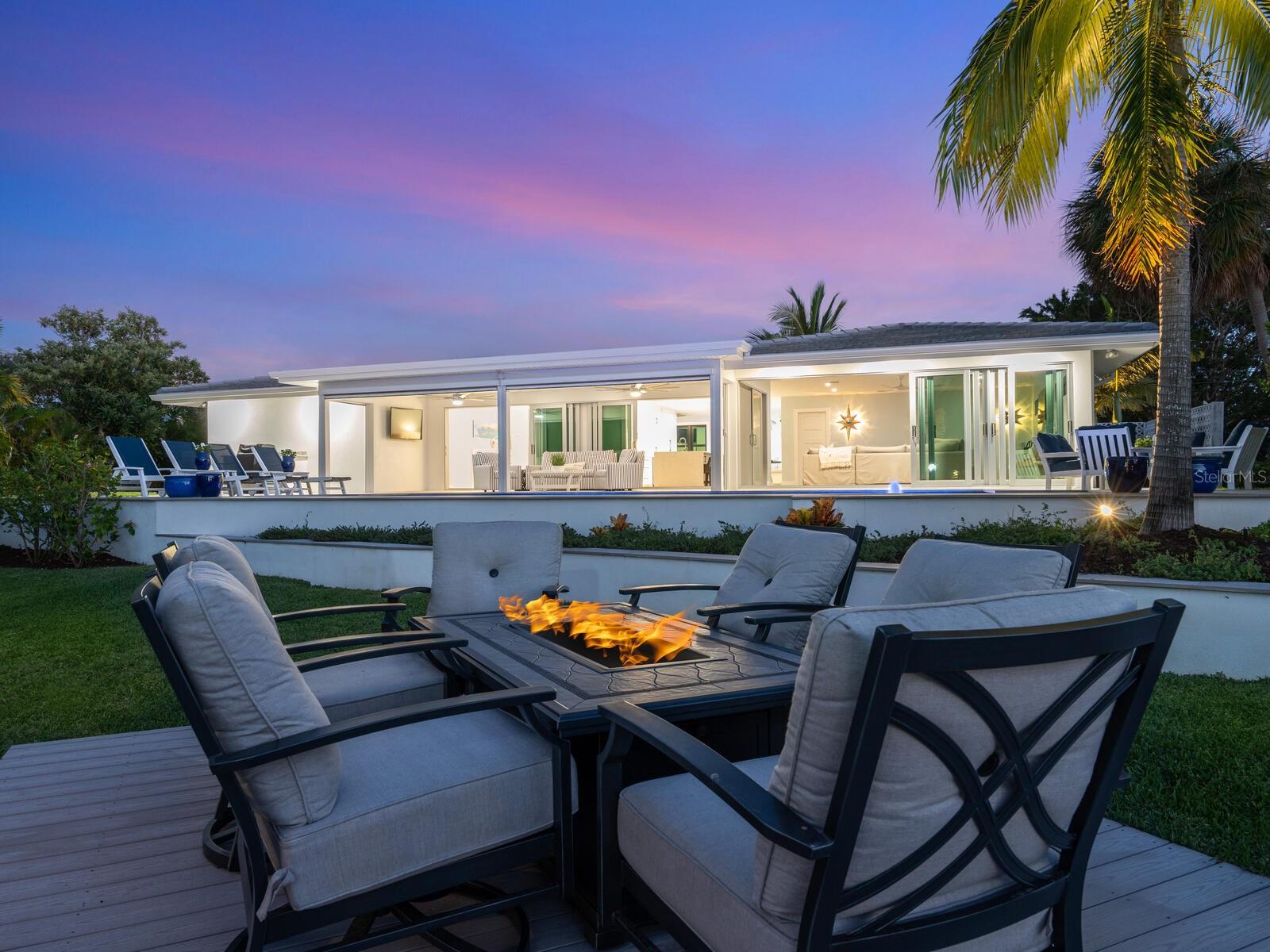 SIESTA ISLES - Residential