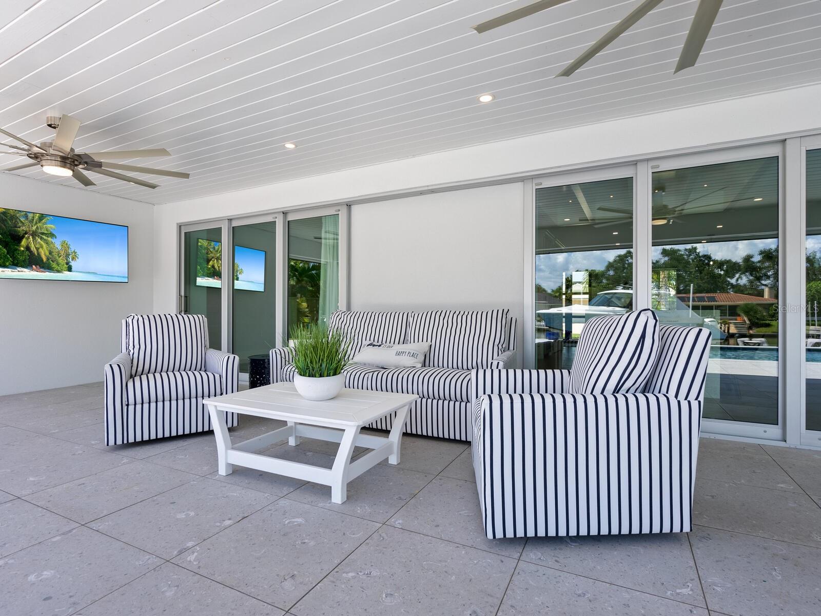 SIESTA ISLES - Residential