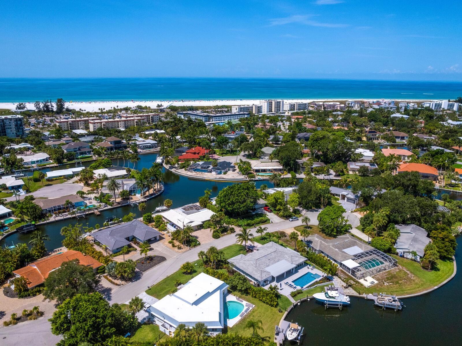 SIESTA ISLES - Residential