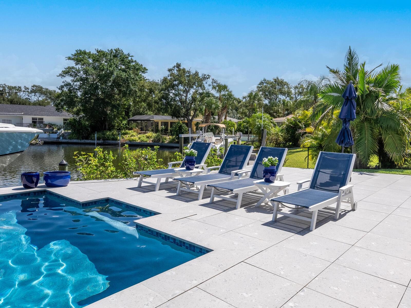 SIESTA ISLES - Residential