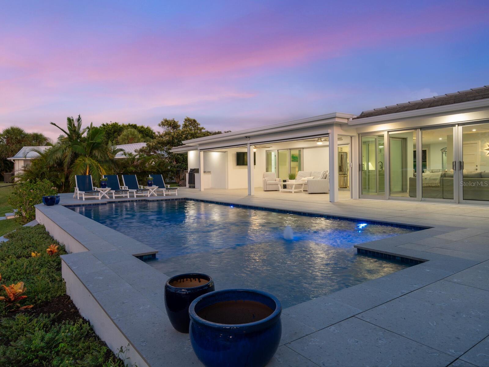 SIESTA ISLES - Residential