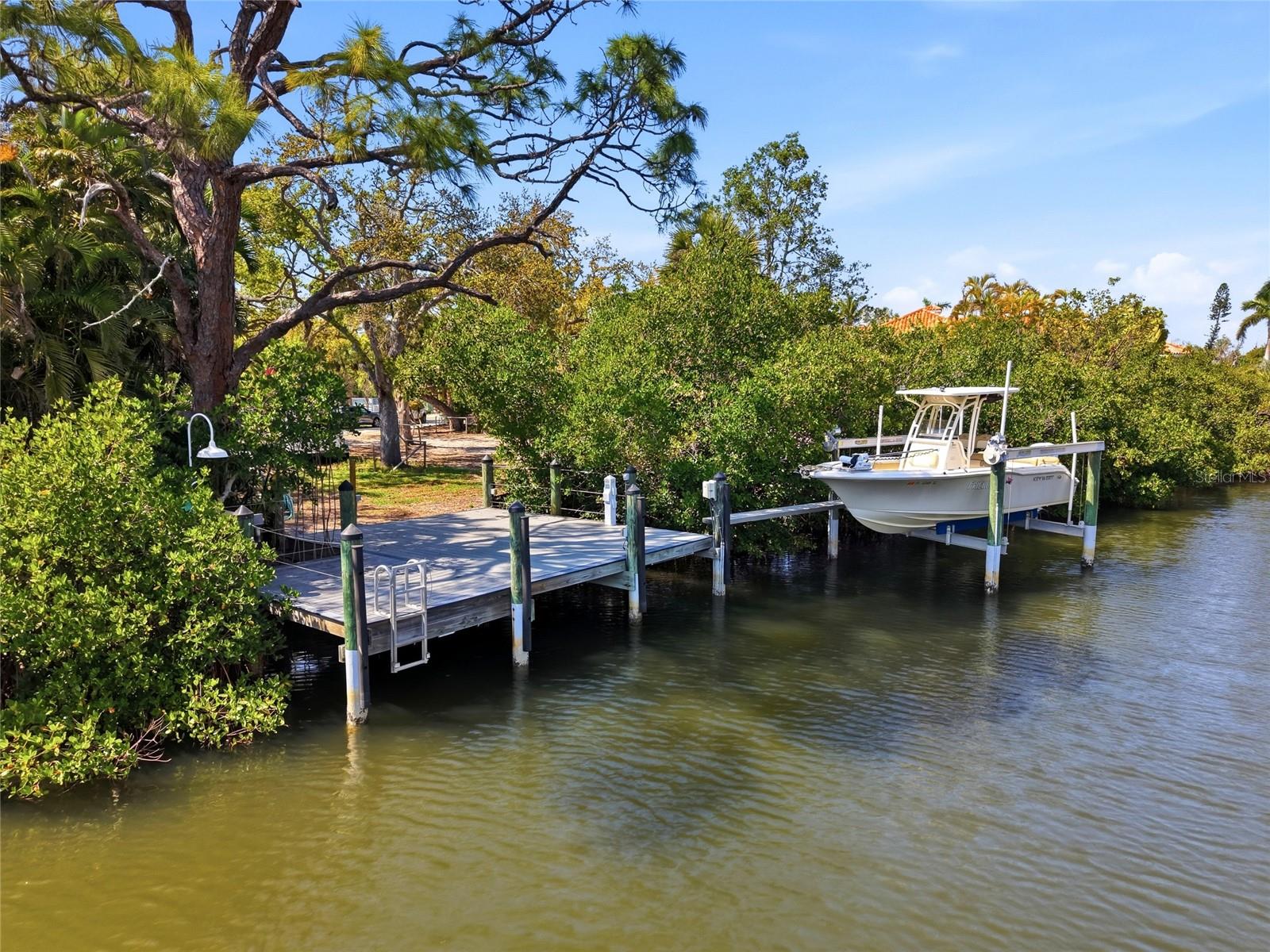 SARASOTA BEACH - Land